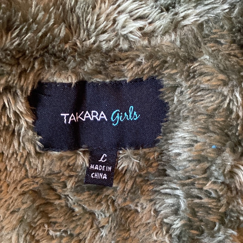 Takara Girls large Sherpa lined vest - Picture 2 of 4